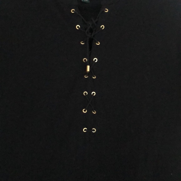 Black top. - Picture 3 of 8